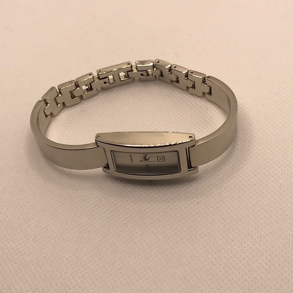 Reitmans Watch - never worn! - Picture 3 of 14